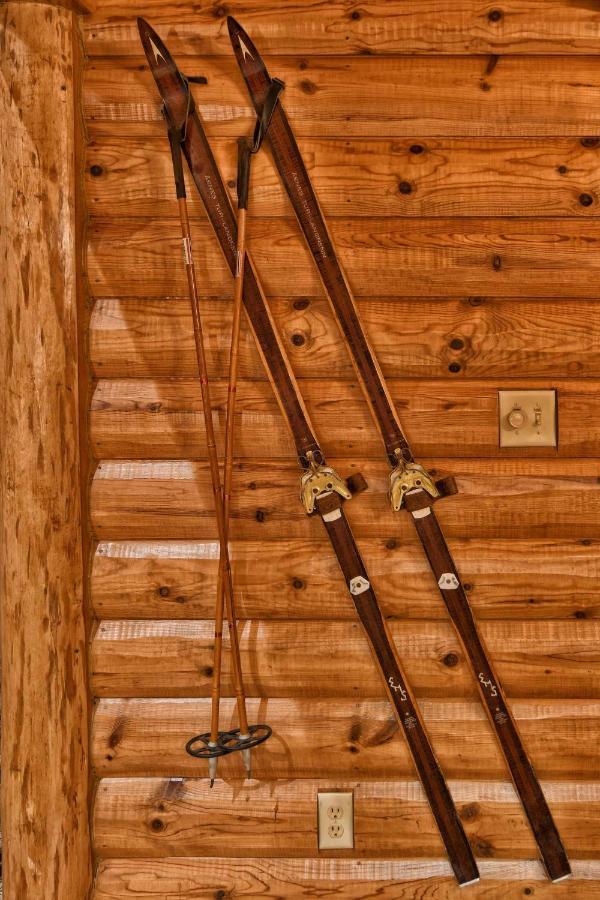 Majestic Moose Lodge Home Cable 外观 照片